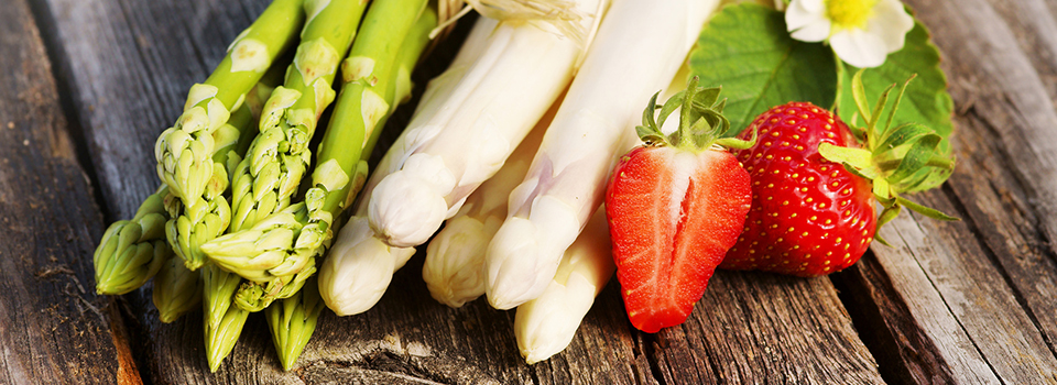asperges-blanches-vertes-fraises asperges-blanches-vertes-fraises
